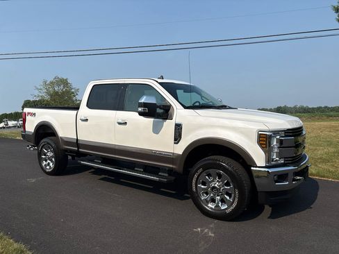 Used 2019 Ford F250 Lariat w/ Chrome Package AWD/4WD image 4