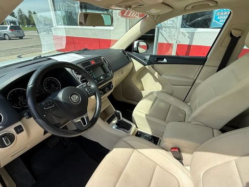 Used 2011 Volkswagen Tiguan S AWD/4WD image 10