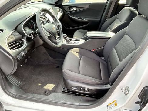 Used 2025 Chevrolet Malibu LT FWD image 21
