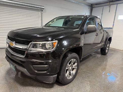 Used 2015 Chevrolet Colorado W/T w/ WT Convenience Package RWD image 2