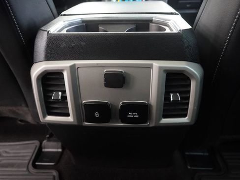 Used 2019 Ford F150 Lariat image 29