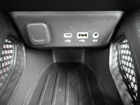 Used 2023 Chevrolet TrailBlazer RS w/ Convenience Package image 20