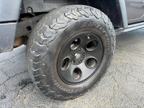 Used 2016 Jeep Wrangler Unlimited Rubicon image 79