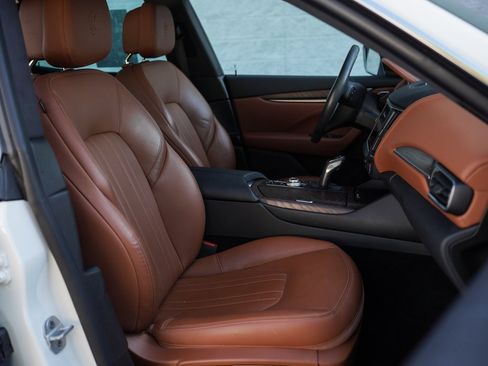 Used 2022 Maserati Levante GT image 23