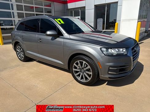 Used 2017 Audi Q7 3.0T Premium Plus w/ Premium Plus Package AWD/4WD image 8