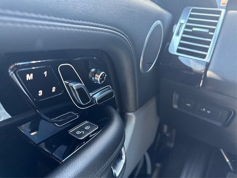 Used 2020 Land Rover Range Rover AWD/4WD image 16