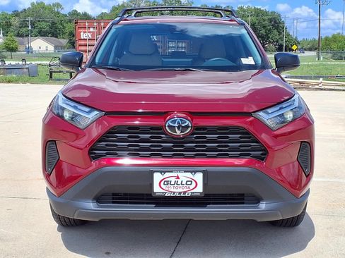Certified 2025 Toyota RAV4 LE AWD/4WD image 4