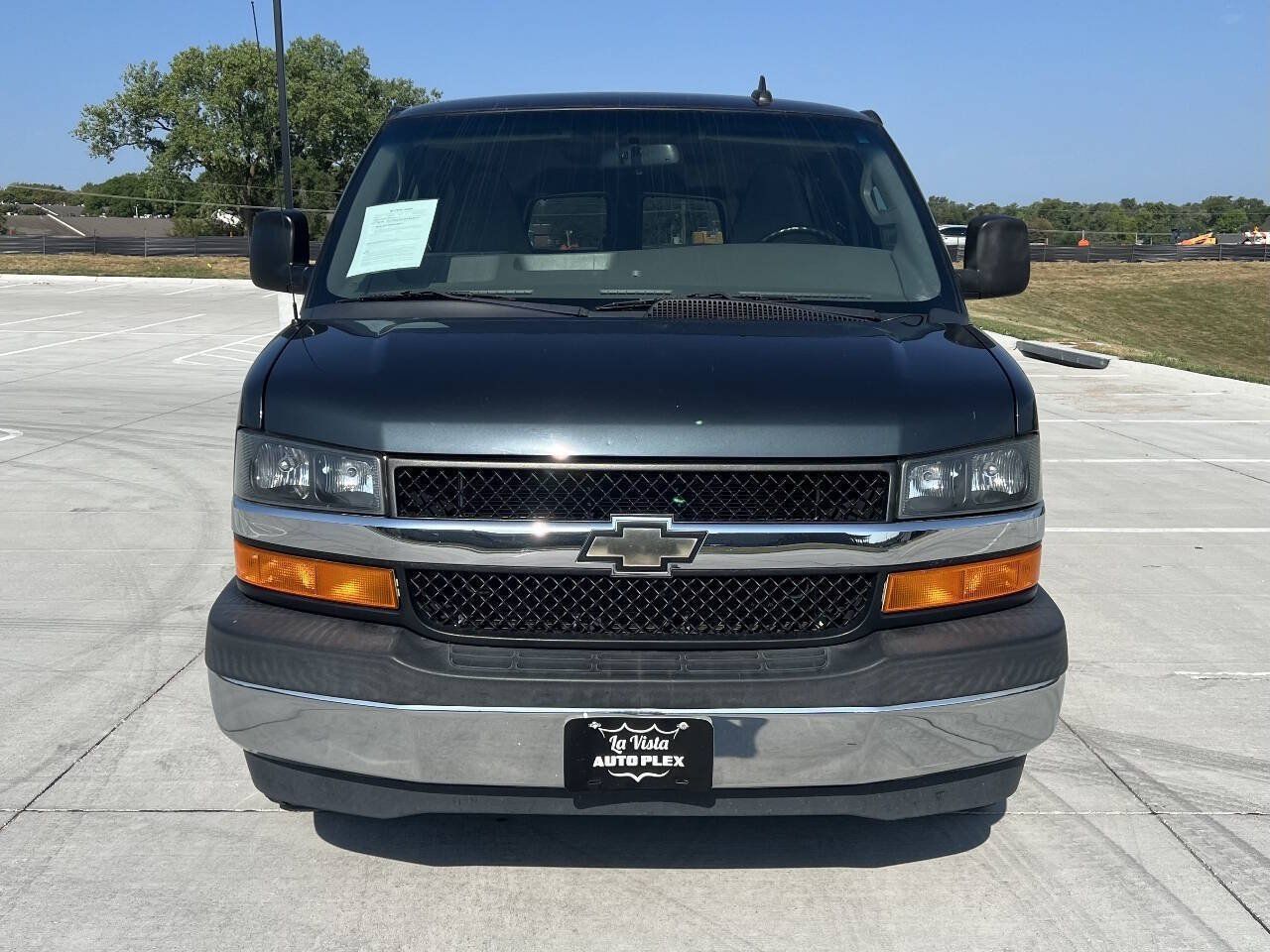 Used 2017 Chevrolet Express 3500 LT w/ LT Preferred Equipment Group RWD image 5