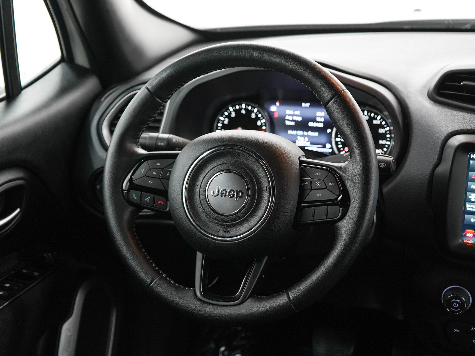 Used 2021 Jeep Renegade Latitude AWD/4WD image 14