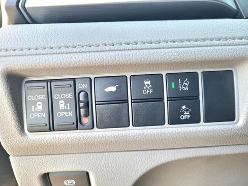 Used 2018 Honda Odyssey EX-L image 33