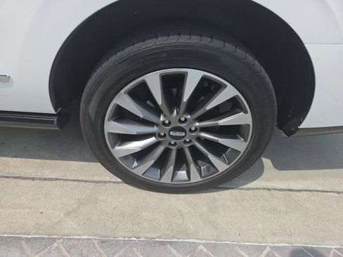 Used 2021 Lincoln Navigator Reserve AWD/4WD image 12