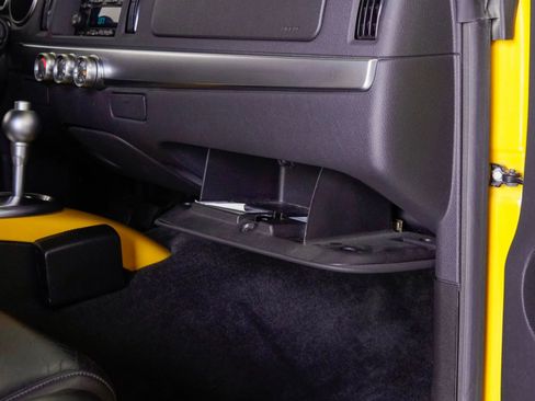 Used 2006 Chevrolet SSR w/ Preferred Equipment Group image 75