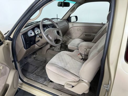 Used 2002 Toyota Tacoma 2WD Xtracab image 15