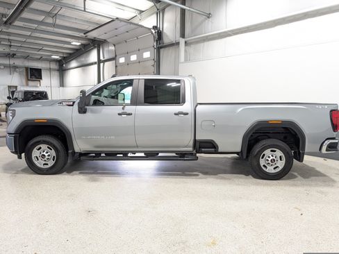 Used 2024 GMC Sierra 2500 Pro AWD/4WD image 6