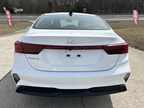 Used 2024 Kia Forte LXS image 5