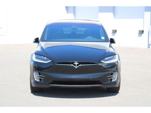 Used 2018 Tesla Model X 75D AWD/4WD image 5