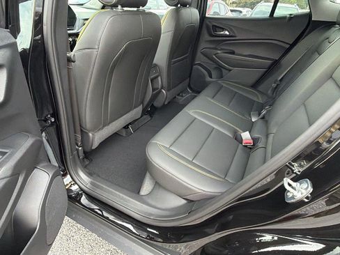 New 2026 Chevrolet Trax ACTIV w/ Sunroof Package FWD image 20