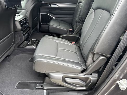 New 2026 Jeep Grand Wagoneer L Limited AWD/4WD image 24
