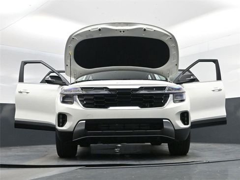 New 2026 Kia Seltos SX image 22