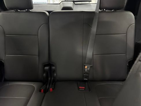 Used 2023 Chevrolet Traverse Premier AWD/4WD image 20