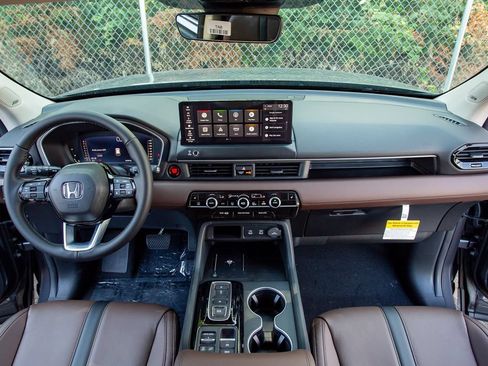 New 2026 Honda Pilot Touring image 19