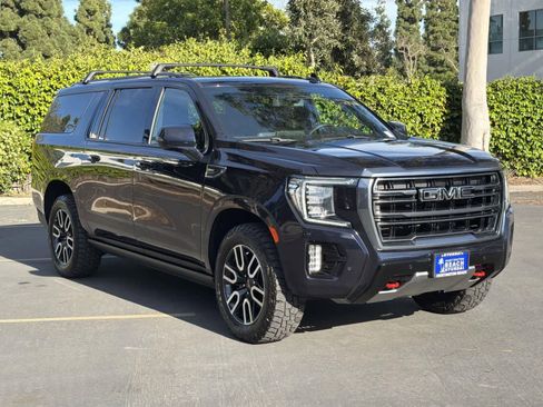 Used 2022 GMC Yukon XL AT4 w/ Max Trailering Package image 8