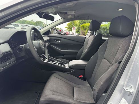 Used 2023 Honda Accord LX image 18