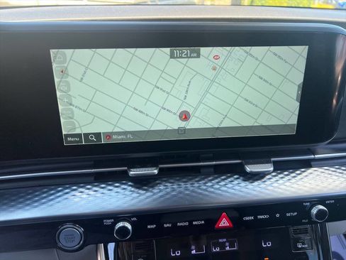 Used 2023 Kia Carnival SX Prestige image 17