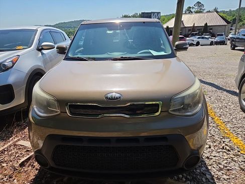 Used 2014 Kia Soul + FWD image 2