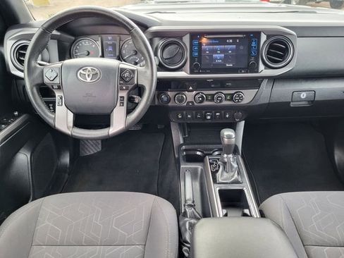 Used 2018 Toyota Tacoma TRD Sport w/ Technology Package AWD/4WD image 24