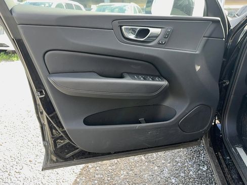 Certified 2023 Volvo XC60 B5 Plus image 28