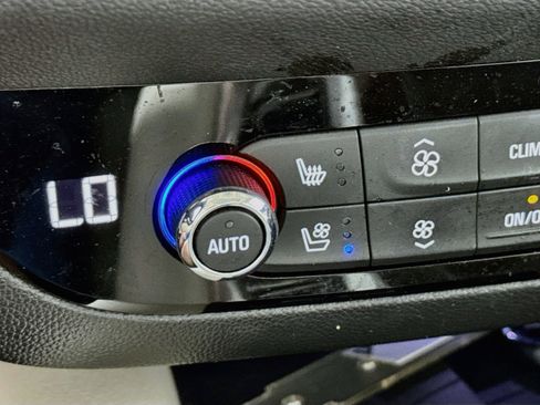 Used 2023 Buick Enclave Premium w/ Experience Buick Package image 5