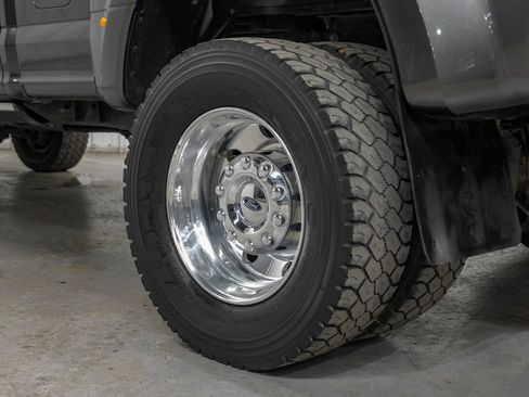 Used 2019 Ford F450 Platinum w/ Platinum Ultimate Package AWD/4WD image 64