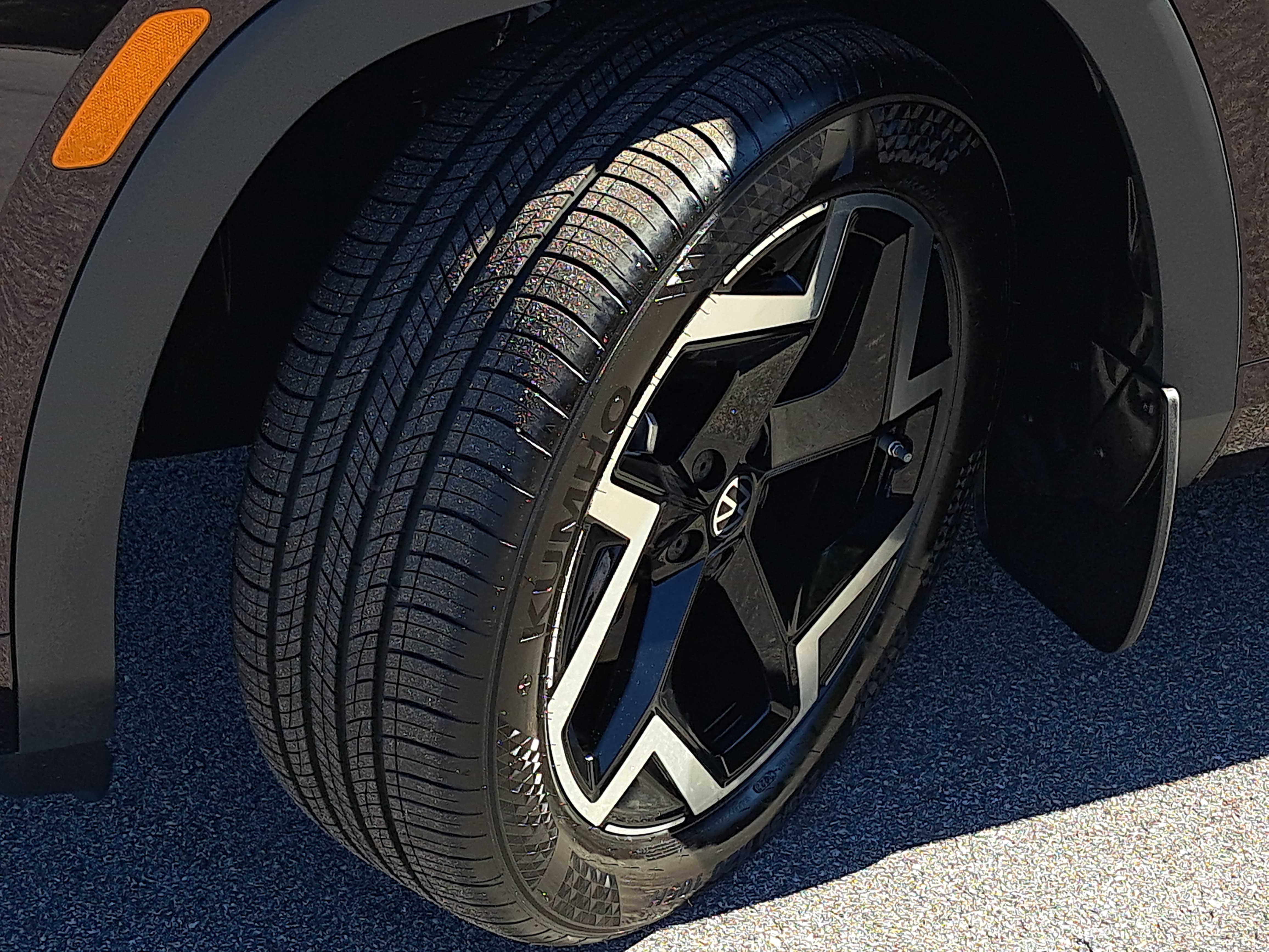 New 2027 Volkswagen Atlas SEL R-Line AWD/4WD image 35