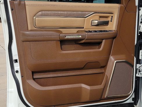 Used 2023 RAM 3500 Limited image 11