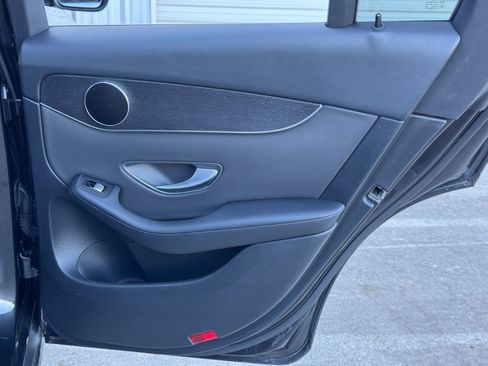 Used 2022 Mercedes-Benz GLC 300 image 42