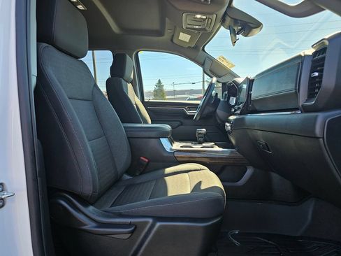 Certified 2023 GMC Sierra 1500 Elevation w/ LPO, Elevation Black Package AWD/4WD image 17