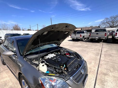 Used 2003 Nissan Altima 3.5 SE image 59