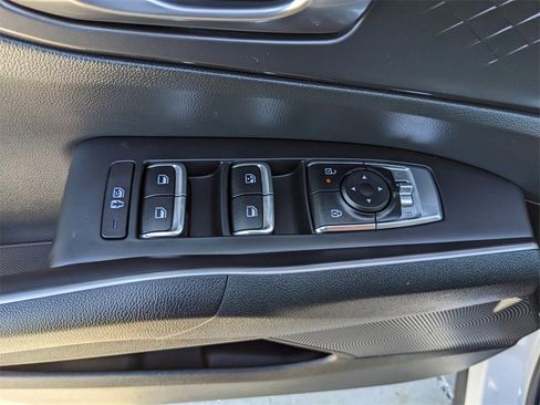 Certified 2025 Kia Sorento EX w/ Panoramic Sunroof Package image 22