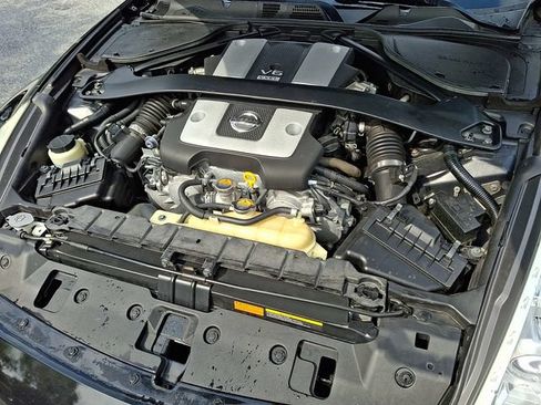 Used 2016 Nissan 370Z Touring Sport RWD image 29