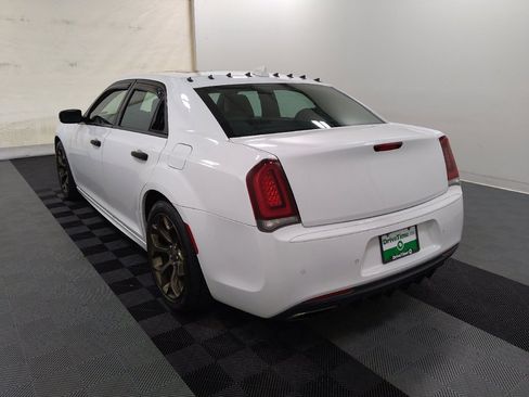 Used 2017 Chrysler 300 S w/ 300S Premium Group RWD image 5