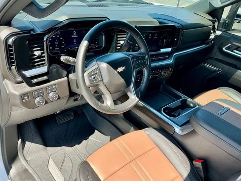 Used 2024 Chevrolet Silverado 2500 High Country w/ Technology Package AWD/4WD image 38