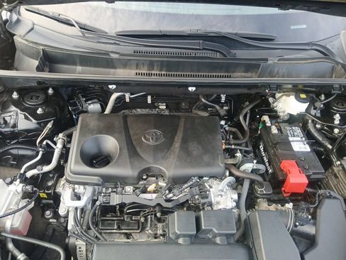 Used 2024 Toyota RAV4 XLE Premium FWD image 9