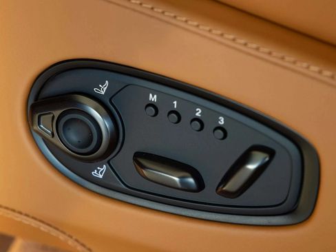 New 2026 Aston Martin DBX 707 image 19