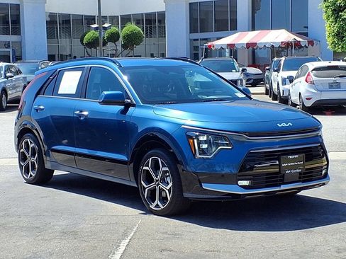 Certified 2025 Kia Niro SX Touring FWD image 6