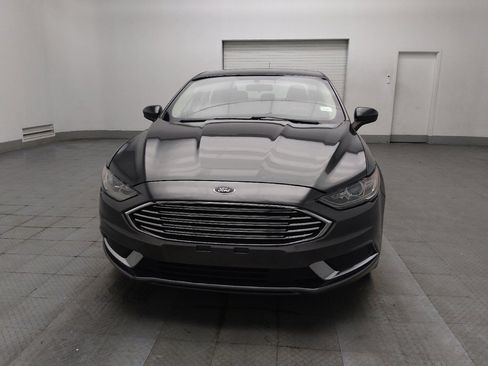 Used 2018 Ford Fusion SE w/ Fusion SE Technology Package FWD image 15