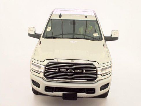 Used 2024 RAM 2500 Laramie AWD/4WD image 2