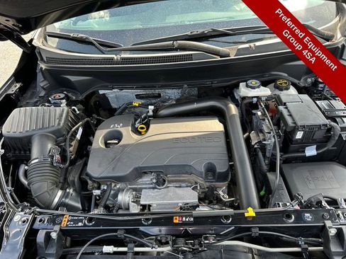 Used 2024 GMC Terrain SLT image 24