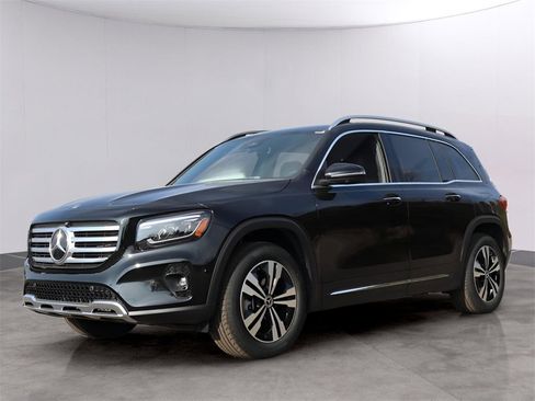 New 2026 Mercedes-Benz GLB 250 4MATIC image 3
