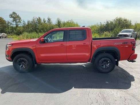 Used 2025 Nissan Frontier PRO-4X w/ Interior Protection Package AWD/4WD image 8